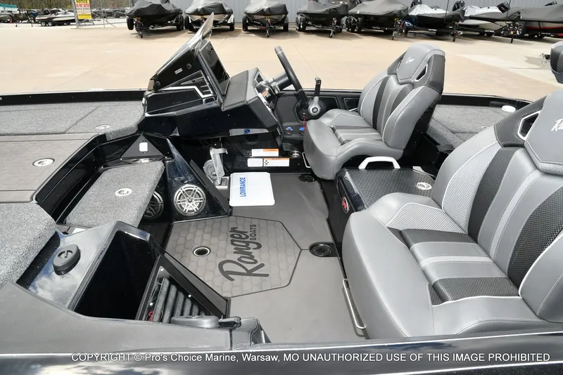 Slide: The Image of Interior of 2025 Ranger Z520R Cup Equipped with modern seating. - 16