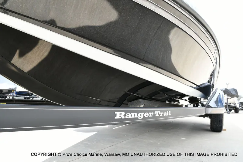 Slide: The Image of 2025 Ranger Z520R Cup Equipped boat on Ranger Trail trailer. - 34