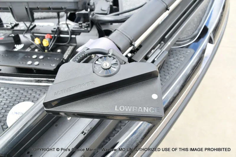 Slide: The Image of Lowrance ActiveTarget2 on Ranger Z520R boat, 2025 model. - 5