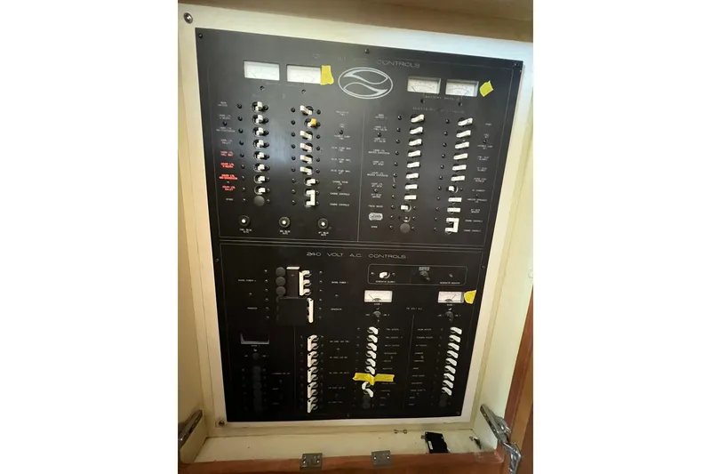 Slide: The Image of Electrical control panel on a 2000 Silverton 453 Motor Yacht. - 38