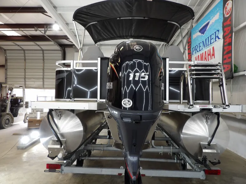 Slide: The Image of Avalon Venture 85 Rear Fish - 21' 2026 - 16