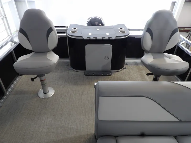 Slide: The Image of Avalon Venture 85 Rear Fish - 21' 2026 - 28