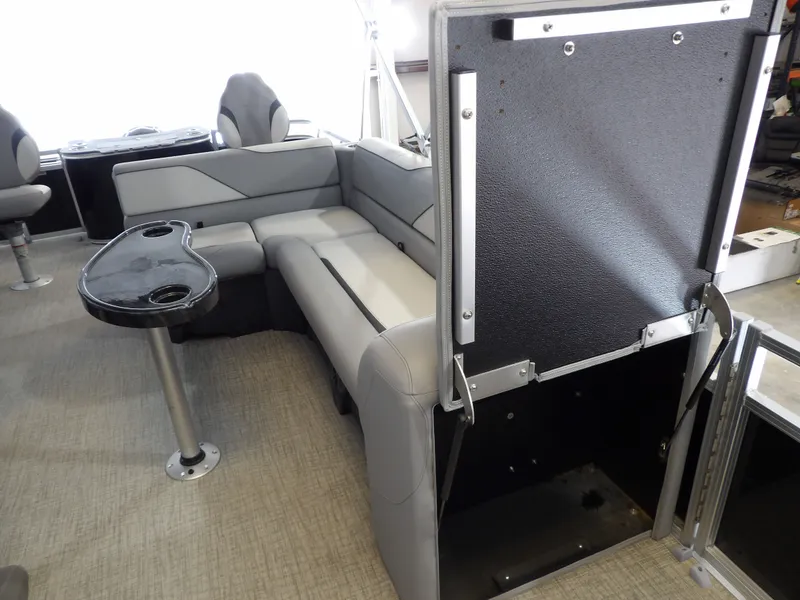 Slide: The Image of Avalon Venture 85 Rear Fish - 21' 2026 - 8