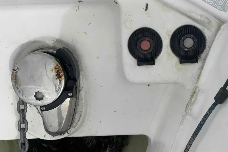 Slide: The Image of Boat deck with Lewmar winch and dual control switches, Hunter 410, 2000 model. - 77