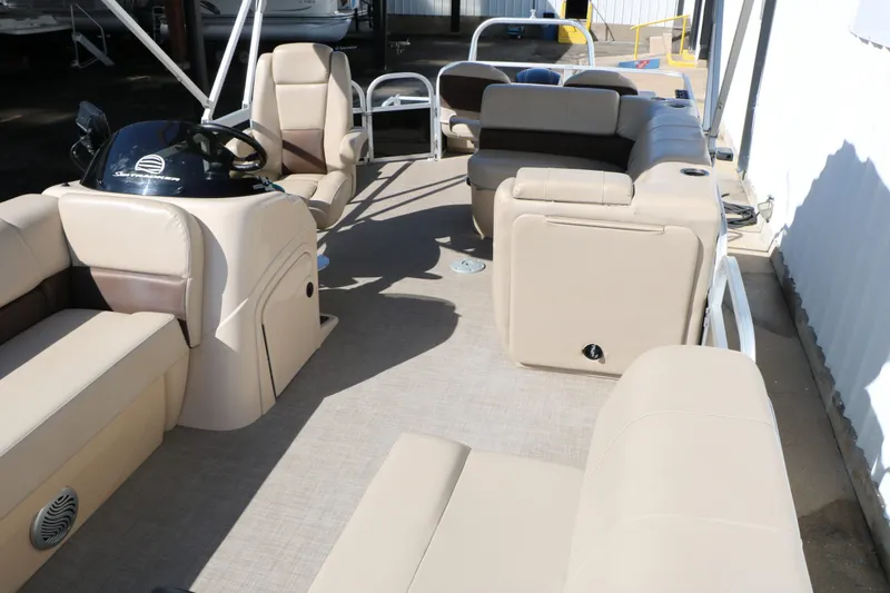 Slide: The Image of Interior of a 2019 Sun Tracker Sport 22 Fish Deluxe pontoon boat. - 19