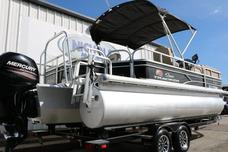 Slide: The Image of 2019 Sun Tracker Sport 22 Fish Deluxe pontoon boat with Mercury engine. - 6