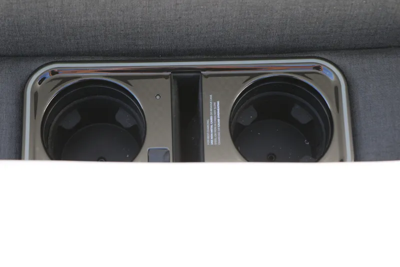 Slide: The Image of Evotti 725 CS Tri Toon 2026 cup holder detail view. - 34