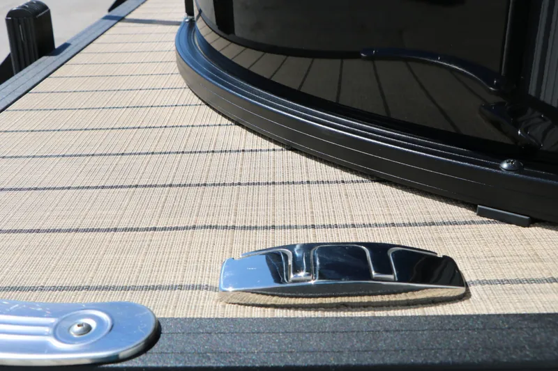 Slide: The Image of Sylvan Mirage X3 Party Fish Tri Toon 2026, deck detail view. - 42