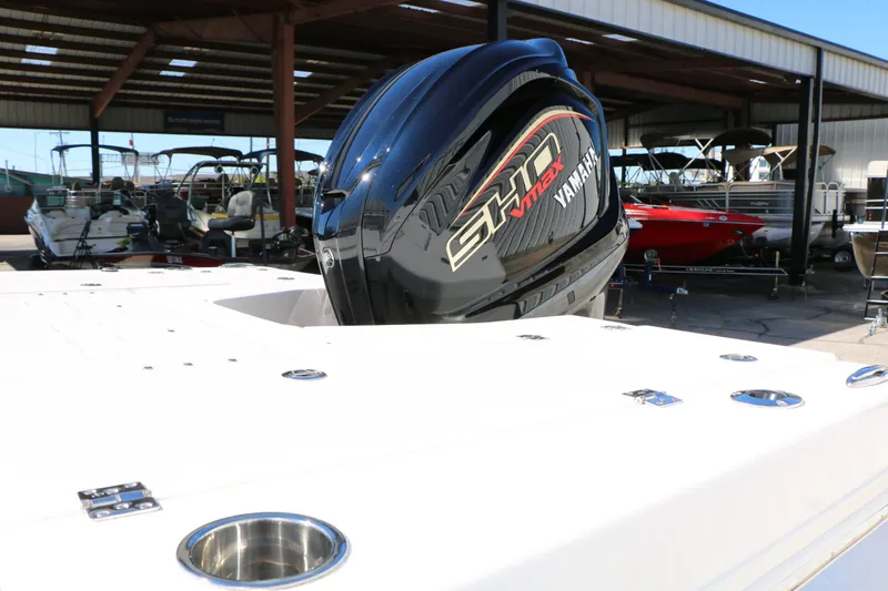 Slide: The Image of 2026 Robalo 226 Cayman with Yamaha outboard motor. - 15