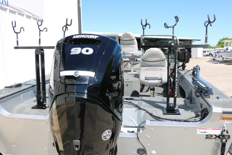 Slide: The Image of 2008 Alumacraft Dominator 165 Sport with Mercury 90 HP engine. - 9