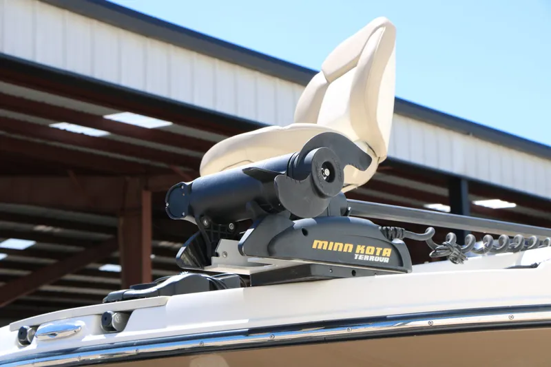 Slide: The Image of Minn Kota Terrova on Stingray 192 SC boat, year 2015. - 8