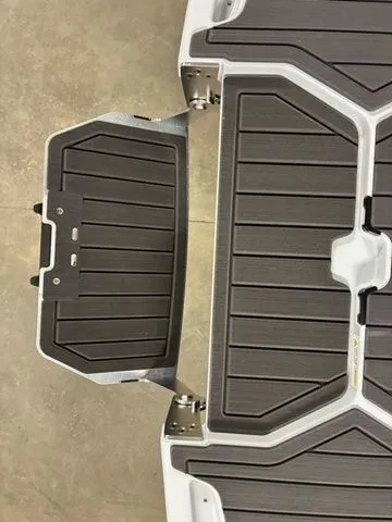 Slide: The Image of MasterCraft XT24 2026 - 14