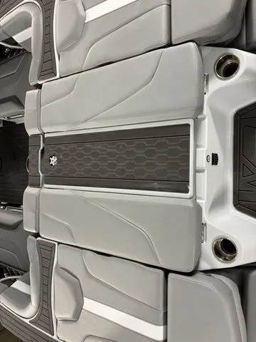 Slide: The Image of MasterCraft XT24 2026 - 16