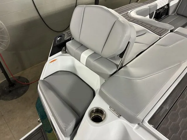 Slide: The Image of MasterCraft XT24 2026 - 20