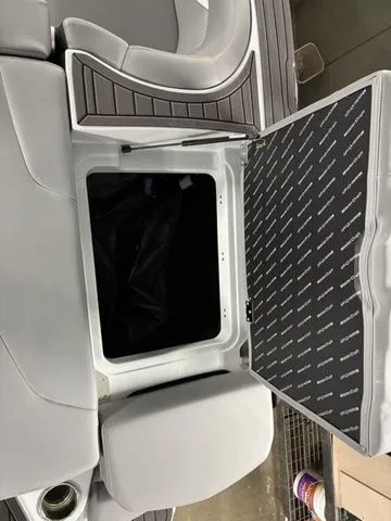 Slide: The Image of MasterCraft XT24 2026 - 22