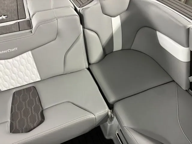 Slide: The Image of MasterCraft XT24 2026 - 27