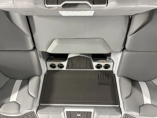 Slide: The Image of MasterCraft XT24 2026 - 28