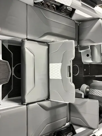 Slide: The Image of MasterCraft XT24 2026 - 29