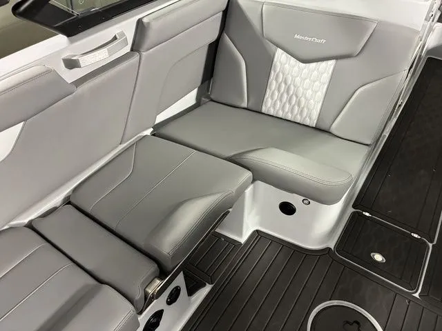 Slide: The Image of MasterCraft XT24 2026 - 35