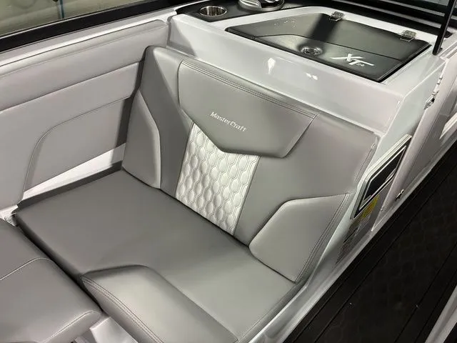 Slide: The Image of MasterCraft XT24 2026 - 41