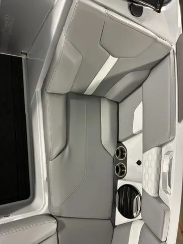 Slide: The Image of MasterCraft XT24 2026 - 48