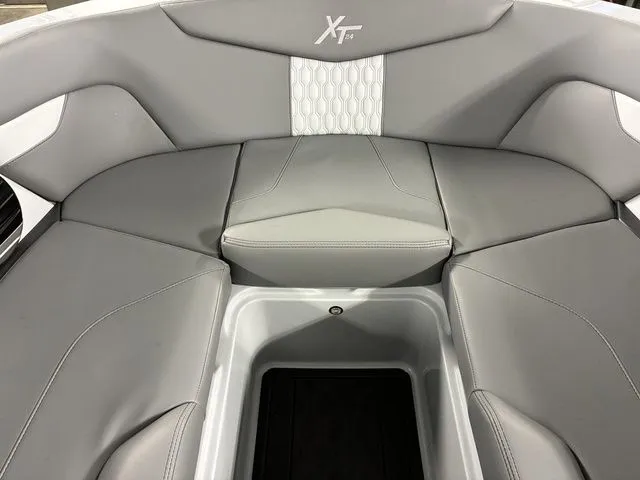 Slide: The Image of MasterCraft XT24 2026 - 50