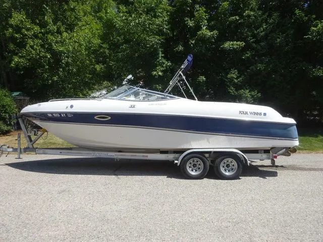 The Image of Four Winns 240 Horizon 1997 - 1