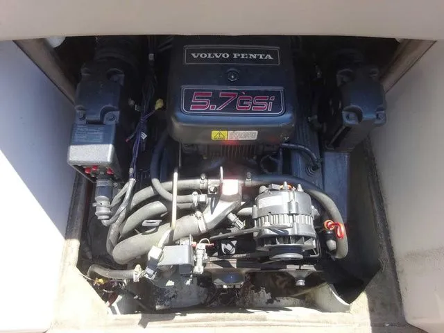 Slide: The Image of Four Winns 240 Horizon 1997 - 18