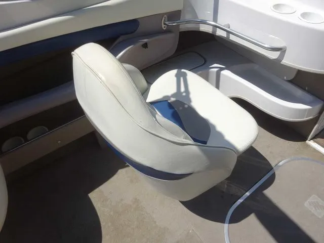 Slide: The Image of Four Winns 240 Horizon 1997 - 9