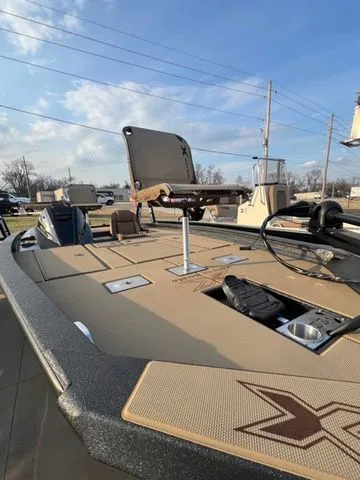 Slide: The Image of Xpress H20 Crappie 2026 - 3