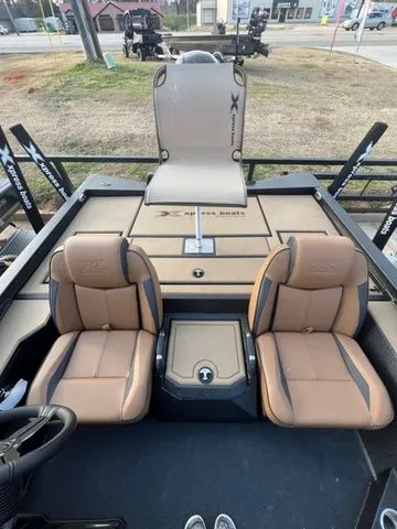 Slide: The Image of Xpress H20 Crappie 2026 - 5