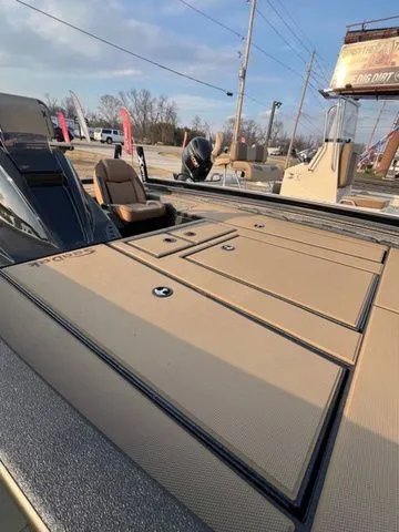 Slide: The Image of Xpress H20 Crappie 2026 - 9