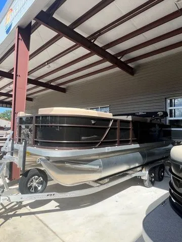 The Image of Veranda VF20F2 Deluxe Bi-Toon 2025 - 1