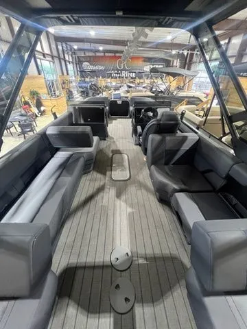 Slide: The Image of Manitou 24EXPLOREFLFHSRSHP575 2025 - 11