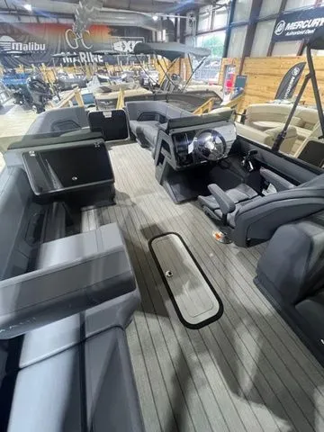 Slide: The Image of Manitou 24EXPLOREFLFHSRSHP575 2025 - 8