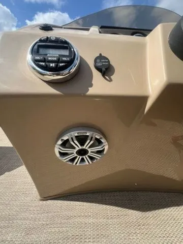 Slide: The Image of Bennington 23SSXP 2019 - 14