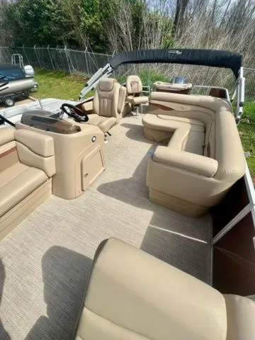 Slide: The Image of Bennington 23SSXP 2019 - 7