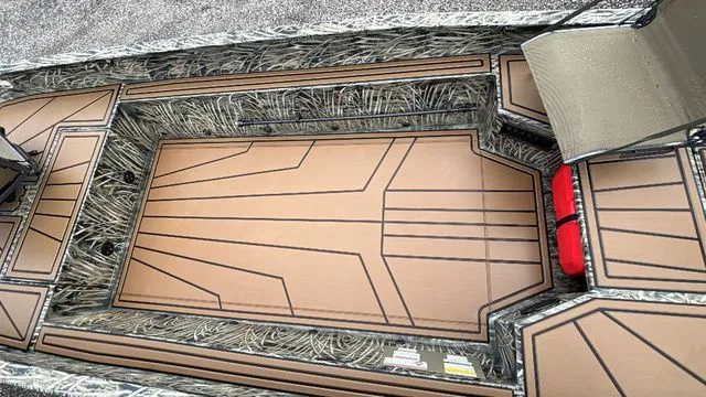 Slide: The Image of Tracker Grizzly 1650 T Prairie Wings Edition 2026 - 8