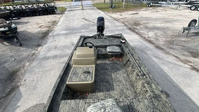 Slide: The Image of Tracker Grizzly 1754 SC 2026 - 19