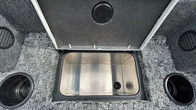 Slide: The Image of Tracker Pro Team™ 195 2026 - 13