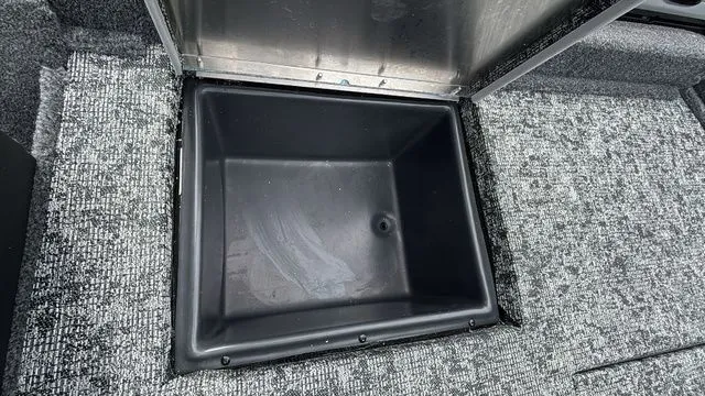 Slide: The Image of Tracker Pro Team™ 195 2026 - 22