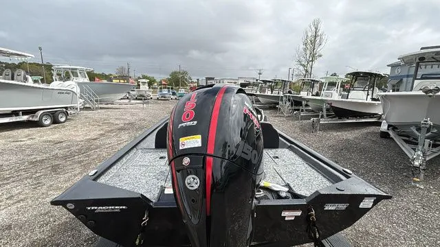 Slide: The Image of Tracker Pro Team™ 195 2026 - 3