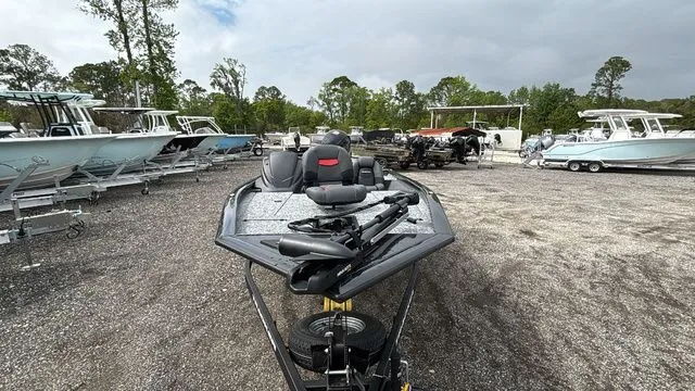 Slide: The Image of Tracker Pro Team™ 195 2026 - 4