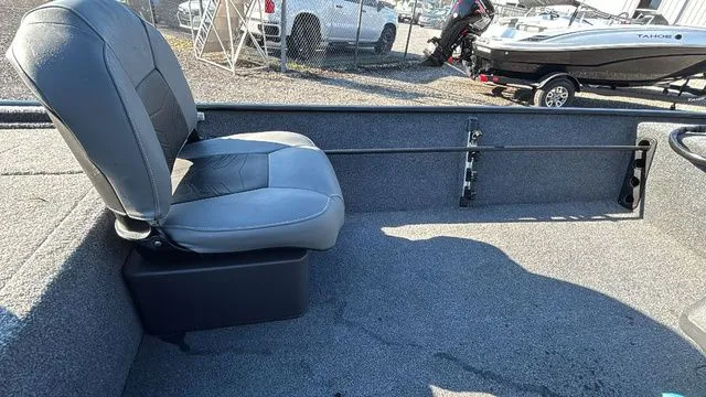 Slide: The Image of Tracker Bass Tracker Classic XL 2022 - 8