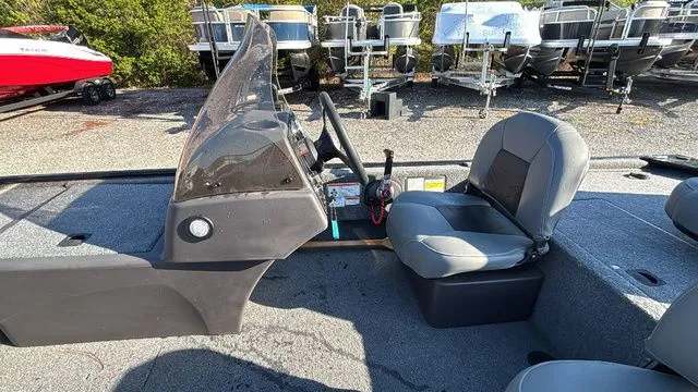 Slide: The Image of Tracker Bass Tracker Classic XL 2022 - 9