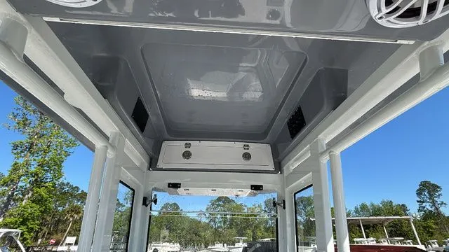 Slide: The Image of Sea Fox 282 Hybrid LT 2026 - 13