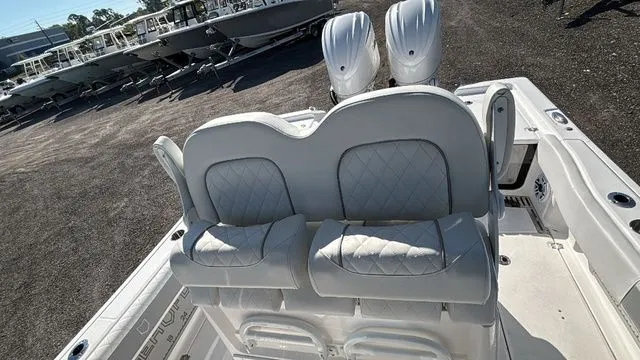 Slide: The Image of Sea Fox 282 Hybrid LT 2026 - 16