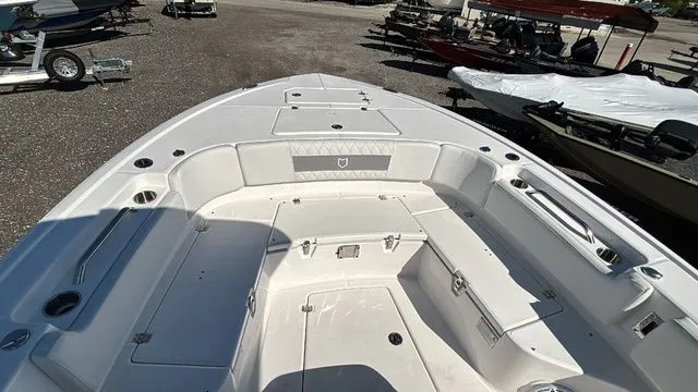 Slide: The Image of Sea Fox 282 Hybrid LT 2026 - 28