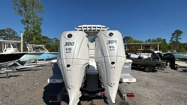 Slide: The Image of Sea Fox 282 Hybrid LT 2026 - 3