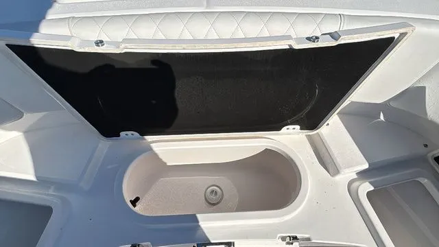 Slide: The Image of Sea Fox 282 Hybrid LT 2026 - 30